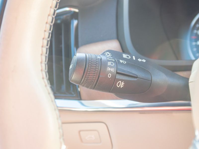 Volvo V90 (2018) 2.0D 110KW mat – INSCRIPTION - fotka 21 z 60