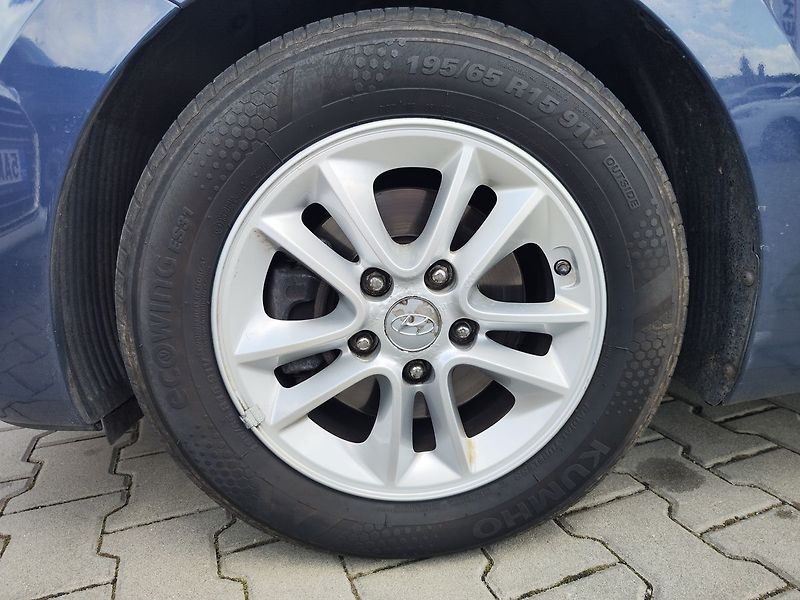 Hyundai i30 1.6 CRDi/81kW Trikolor Komfort - fotka 26 z 31