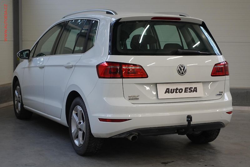 Volkswagen Golf Sportsvan (2014) 1.6 TDi, 1.maj,ČR, AC, TZ - fotka 6 z 22