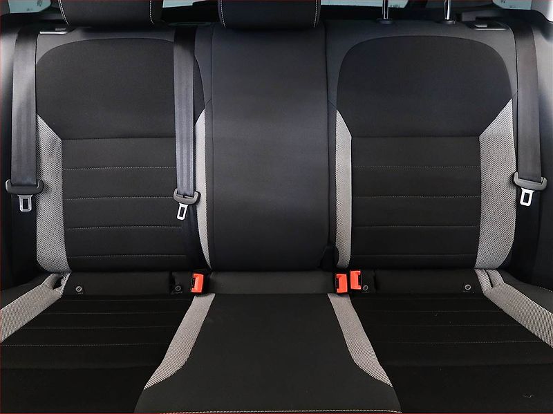 Škoda Rapid (2017) Spaceback 1.0 TSI, Tempomat - fotka 10 z 16