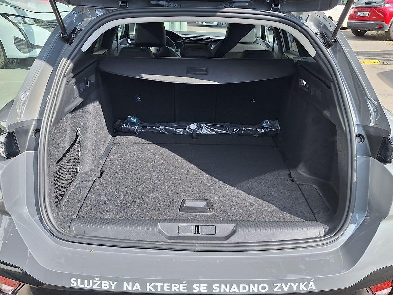 Peugeot 308 (2025) SW ALLURE 1.BHDi 130k EAT8 - fotka 6 z 18