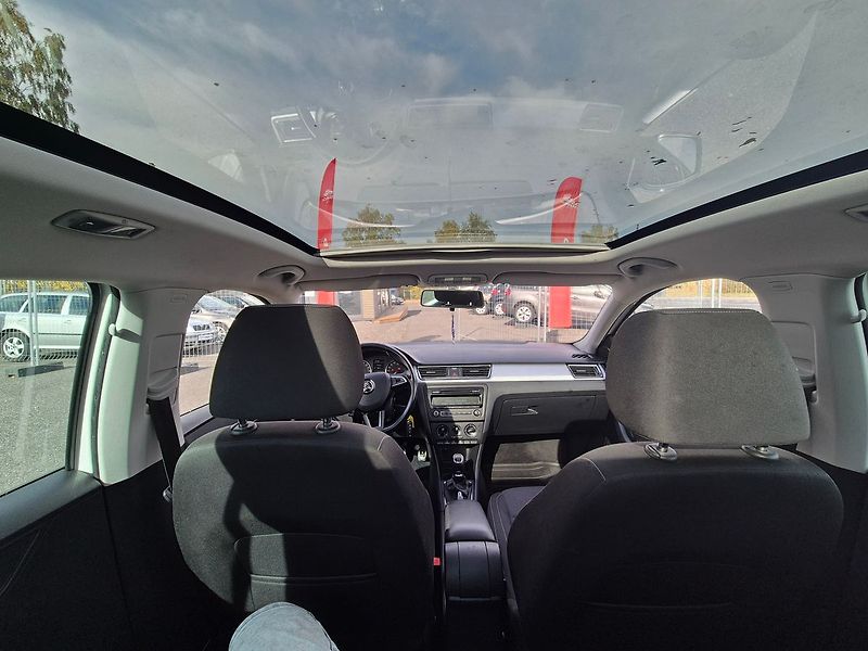 Škoda Rapid 1.6TDi 77kw, elegance - fotka 14 z 24