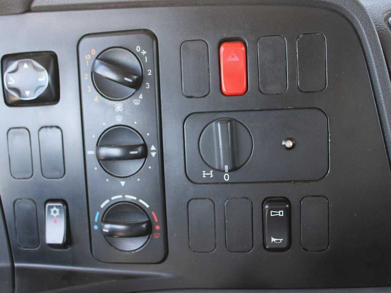 Mercedes-Benz Axor 1833, EURO 5, HÁKOVÝ NOSIČ KON - fotka 15 z 23