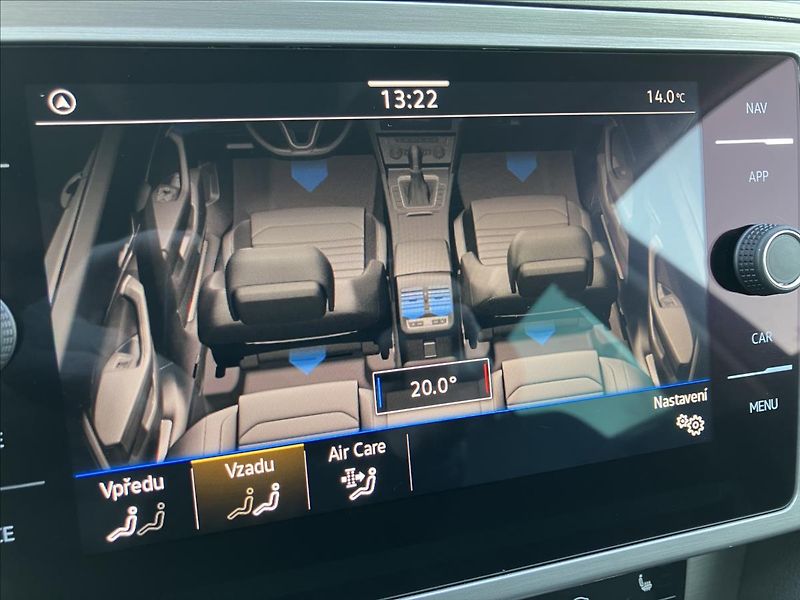 Volkswagen Passat 2,0 TAŽNÉ, KEYLESS, EL.KUFR - fotka 19 z 30
