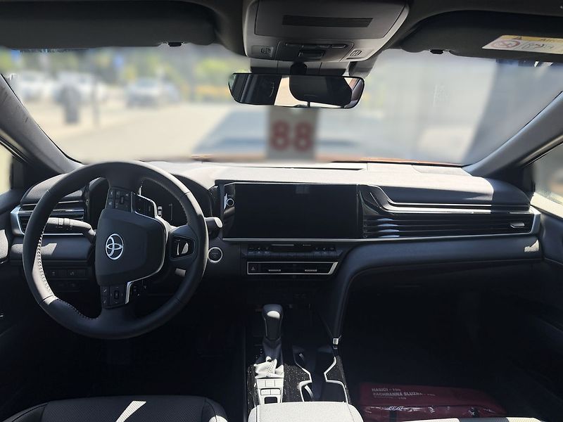 Toyota Camry (2025) Prestige - fotka 7 z 7