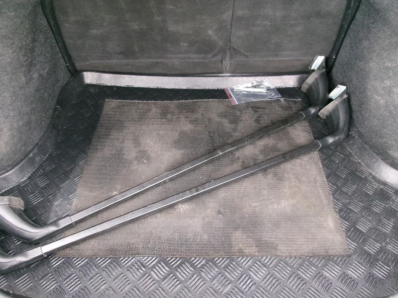 Nissan Tiida (2009) 1,6 16V AC ALU HF BT - fotka 10 z 26