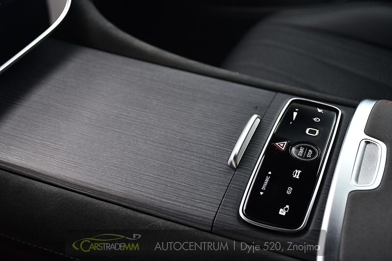 Mercedes-Benz EQS 580 4MATIC AMG 5L-ZÁRUKA  - fotka 39 z 64