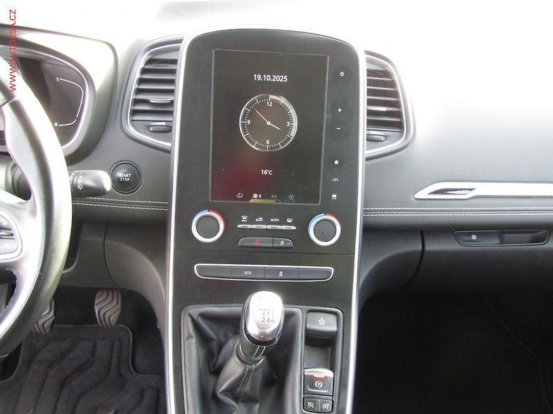 Renault Grand Scénic (2017) 1.6dCi, Intense, LED, TZ - fotka 15 z 23