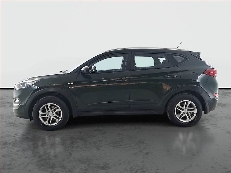 Hyundai Tucson (2017) 2.0 CRDi, 4X4, Park. senzory - fotka 3 z 18