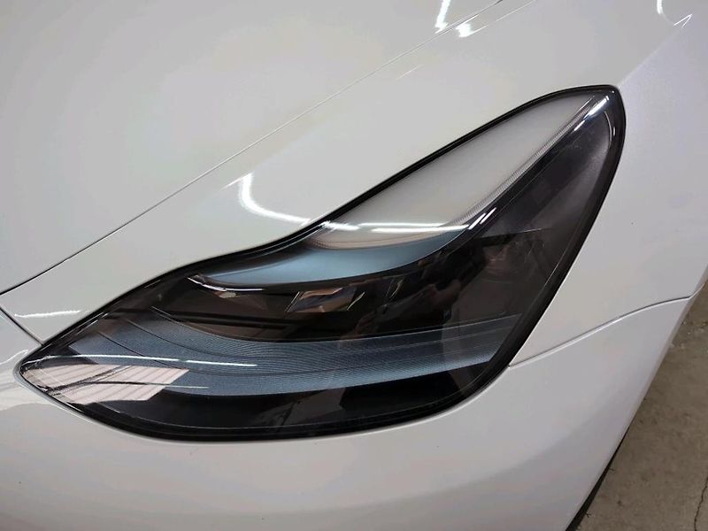 Tesla Model 3 LONG RANGE DUAL MOTOR SOH 97% - fotka 10 z 12
