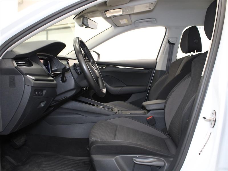 Škoda Octavia 2,0 TDi DSG Ambi. Výprodej! - fotka 6 z 20
