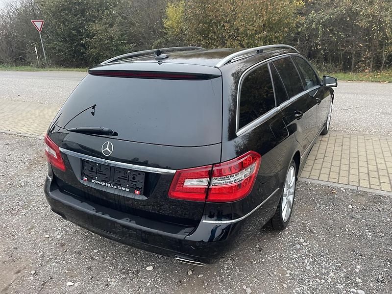 Mercedes-Benz Třídy E (2011) 250cdi T 4M 150kw - fotka 18 z 49