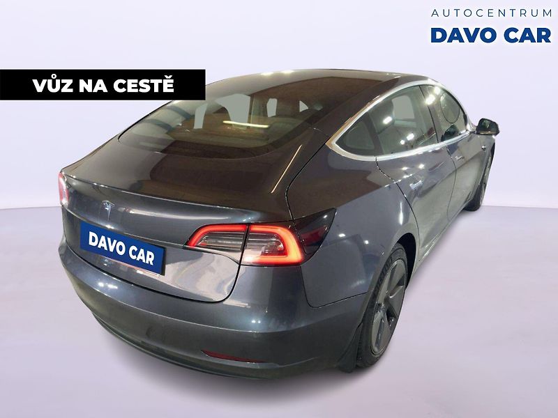 Tesla Model 3 Std Range Plus 52kWh - fotka 2 z 11