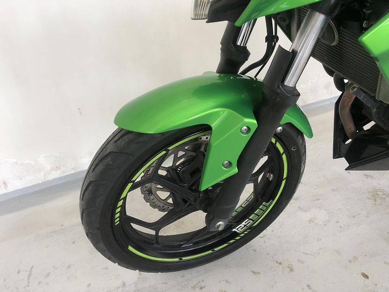 Kawasaki Z 125 ABS - fotka 8 z 18