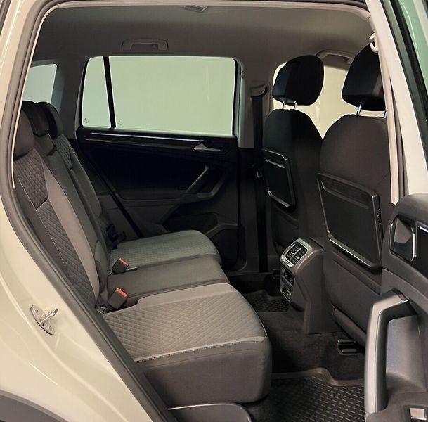 Volkswagen Tiguan BMT 4MOTION 110kW HIGHLINE - fotka 13 z 17