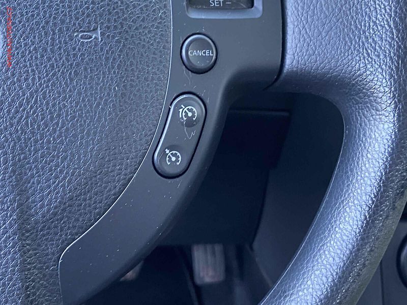Nissan Qashqai (2010) 1.6, Visia, +kola - fotka 14 z 16