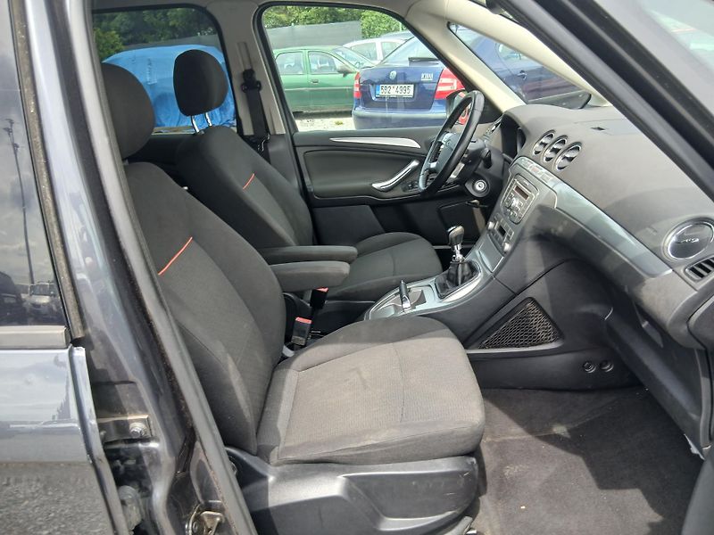Ford Galaxy 2.0 TDCI, tažné, klima - fotka 28 z 35