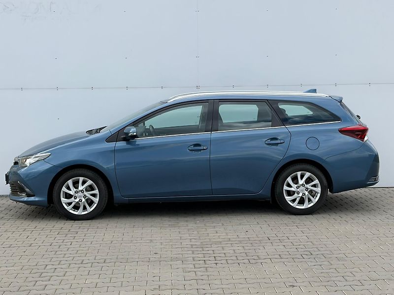 Toyota Auris 1.6 Valvematic Active - fotka 3 z 24