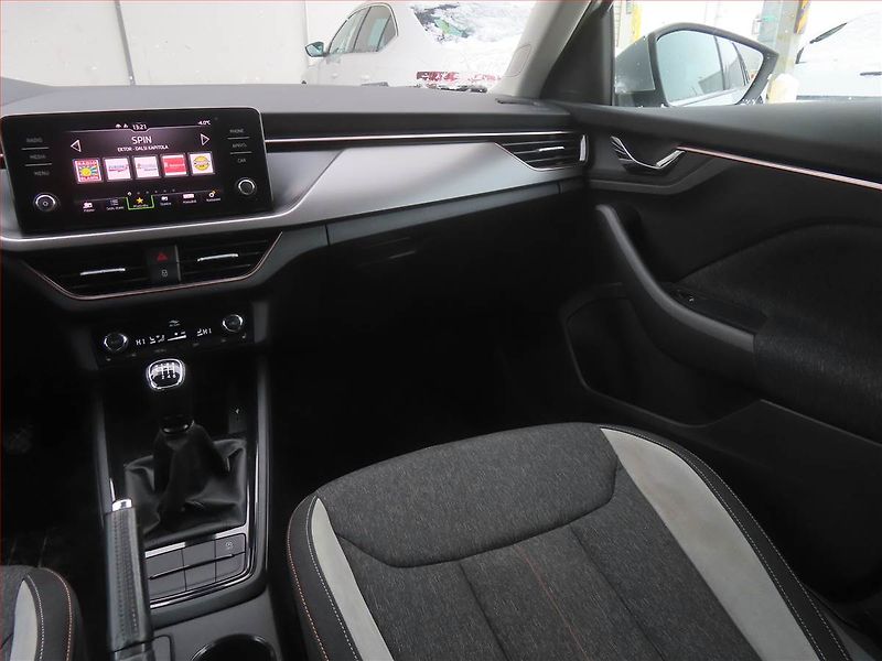 Škoda Scala (2023) 1.0 TSI, ČR,1.maj, Serv.kniha - fotka 8 z 16