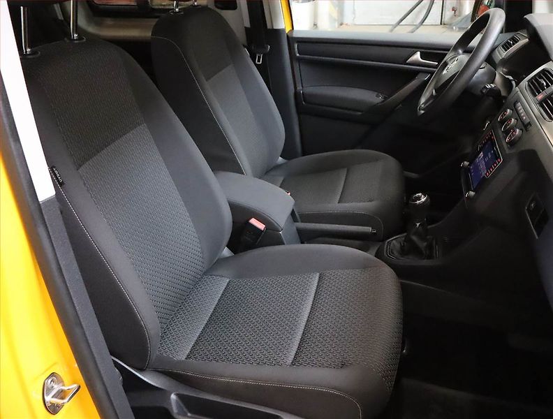 Volkswagen Caddy (2017) Maxi 2.0 TDI, 7Míst, 1Maj - fotka 9 z 19
