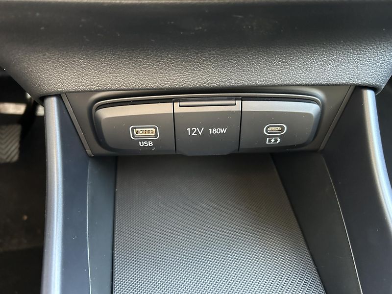 Hyundai i20 26 1,0 T-GDI DCT GO! WINTER - fotka 27 z 32