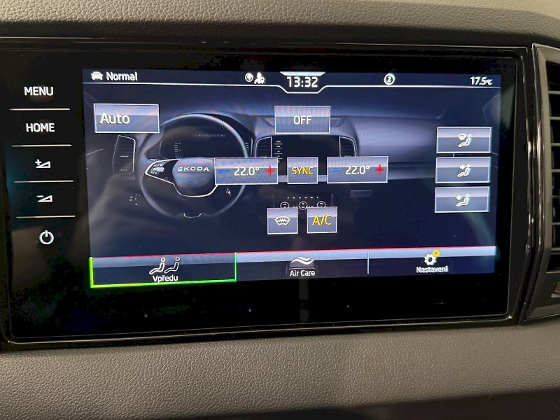 Škoda Karoq (2026) SPORTLINE 2.0TDI 110KW 4X4 DSG - fotka 23 z 42