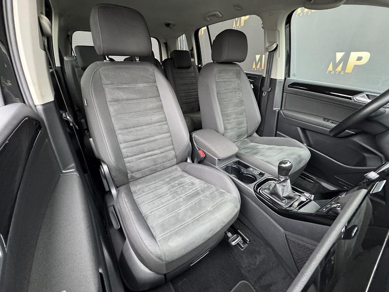 Volkswagen Touran (2017) 1.4TSi Highline 7míst RZV - fotka 19 z 48