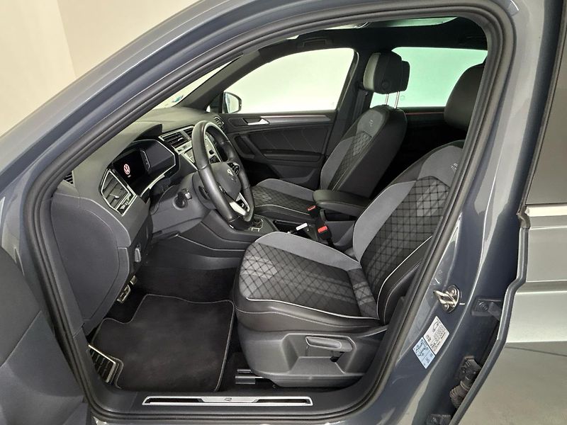Volkswagen Tiguan R-Line DSG - fotka 7 z 29