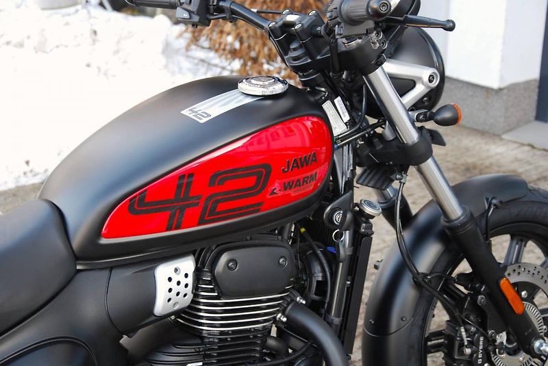 Jawa 42 (2026) 350 CL 42 - fotka 19 z 25