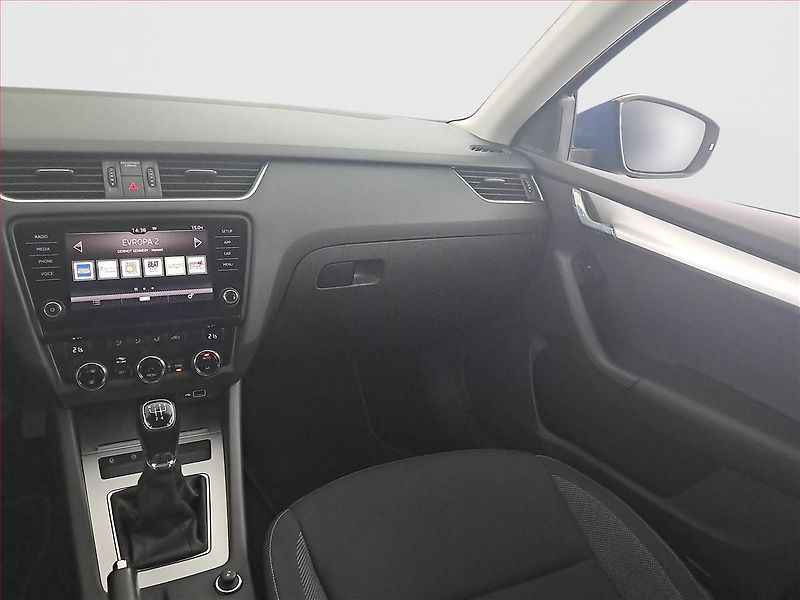 Škoda Octavia (2019) Style 1.6 TDI, Serv.kniha - fotka 8 z 14