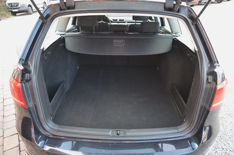 Volkswagen Passat (2014) 2.0 TDi 103kW Bi-XENON / TAŽNÉ - fotka 12 z 39