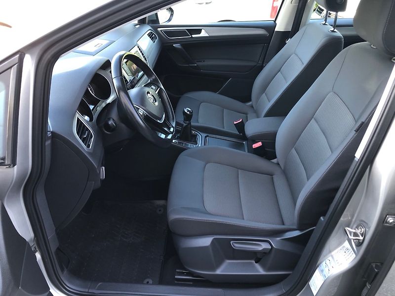 Volkswagen Golf Sportsvan (2014) 2.0 TDI Xenony , Webasto - fotka 11 z 31