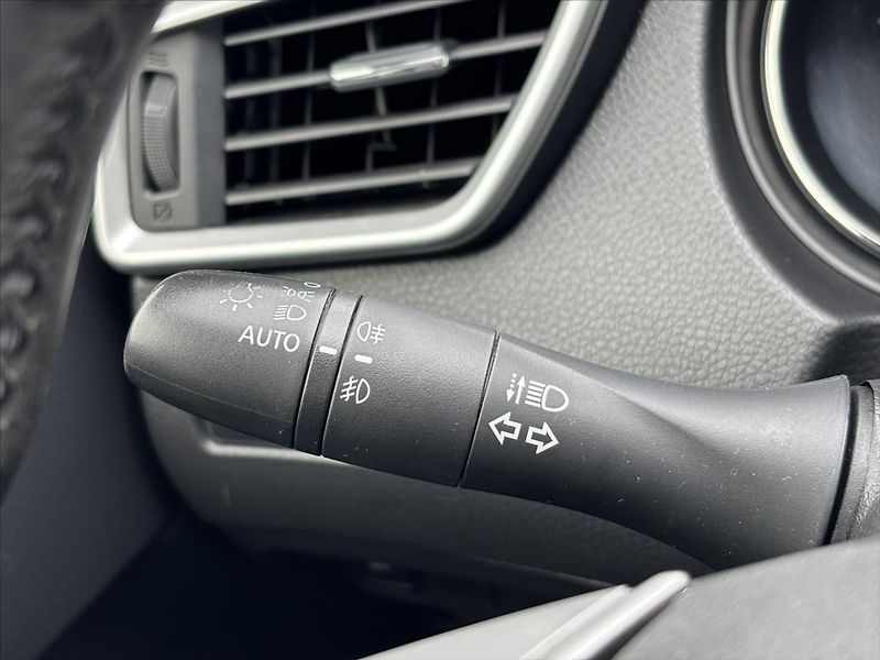 Nissan X-Trail 1,6 D PLNÝ SERVIS 360° PANORAM - fotka 31 z 44