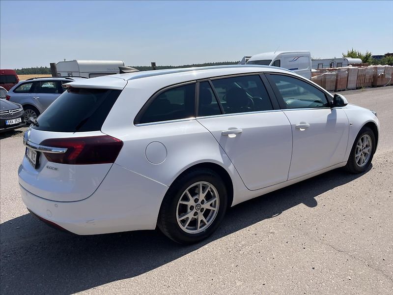 Opel Insignia 1,6 CDTi KLIMA ROZVODY SERVIS - fotka 5 z 37
