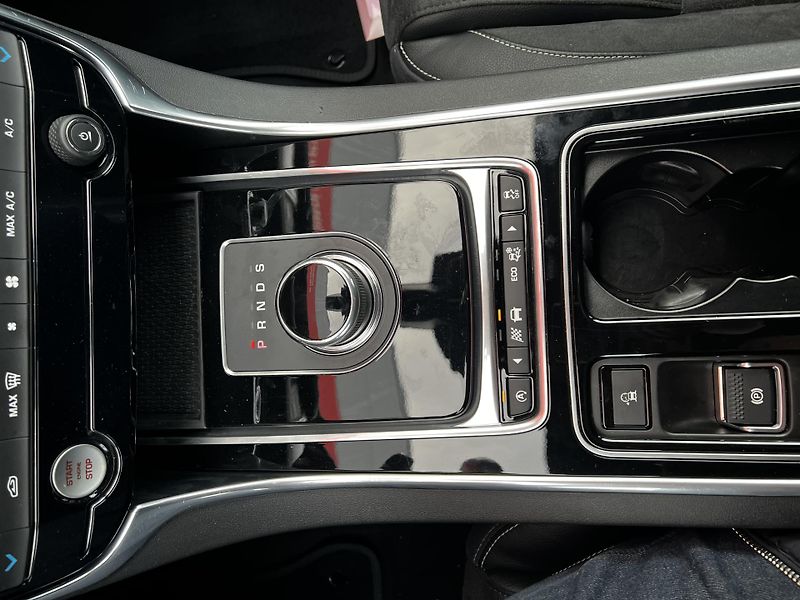 Jaguar XF 3.0 Aut. 380HP! S AWD Edition  - fotka 14 z 25