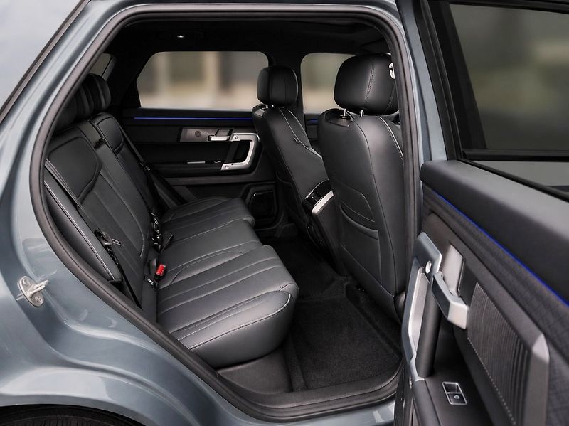 Jaecoo 7 (2026) 1,6 TGI 7AT Exclusive 4x4 - fotka 39 z 46