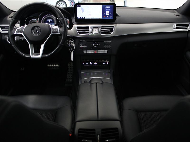 Mercedes-Benz Třídy E E350cdi 4M AMG Pano.Tažné   3, - fotka 8 z 27
