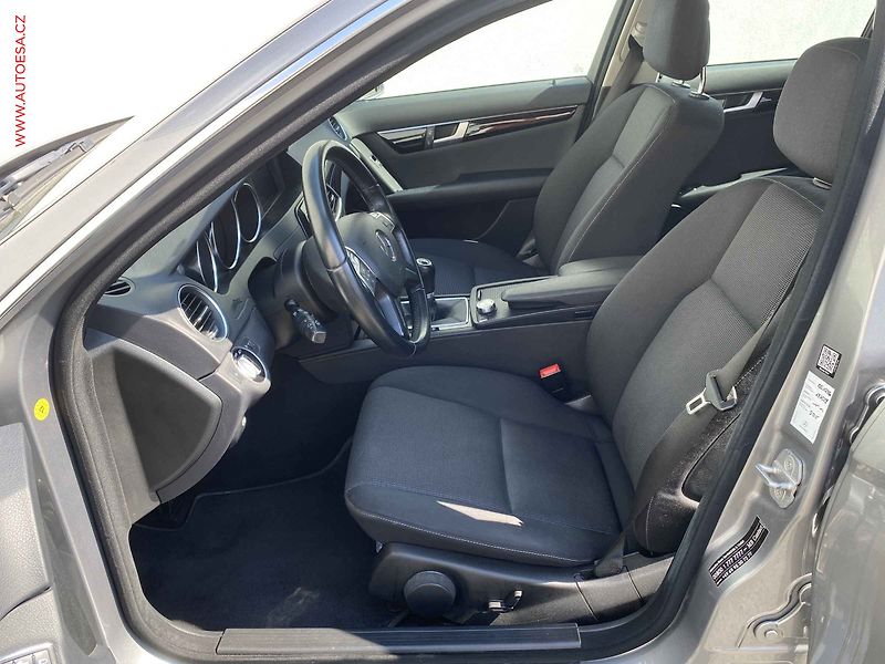 Mercedes-Benz Třídy C (2011) 2.2 CDi C200, Navi, TZ - fotka 9 z 18