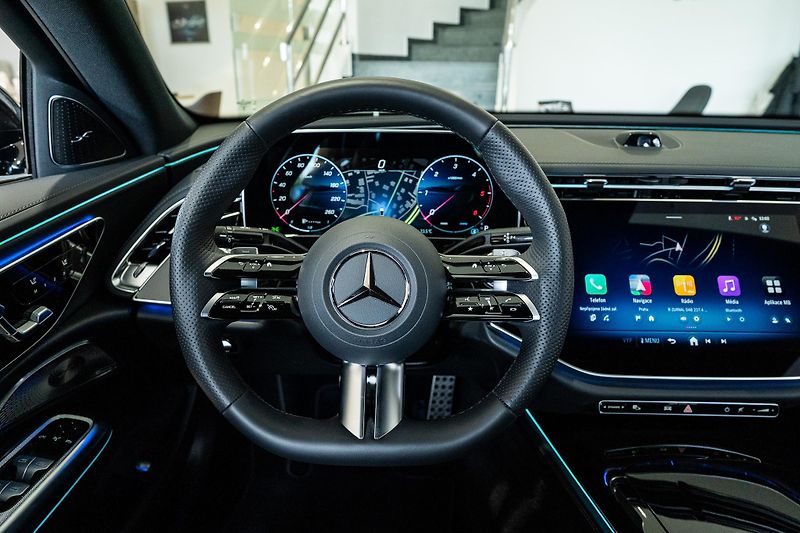 Mercedes-Benz Třídy E (2024) E 450 d 4M/AMGPREMIUM/360/ESP - fotka 12 z 19