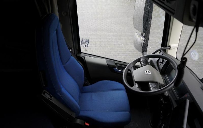 Volvo FH (2021) 460 6x2 shrnovačka EURO 6 - fotka 20 z 24