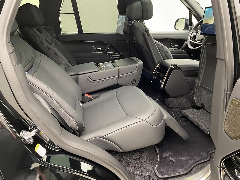 Land Rover Range Rover (2026) SV BLACK P615 SWB  - fotka 79 z 116