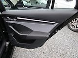 Škoda Octavia Combi 2.0TDi DSG Selection - náhled 38