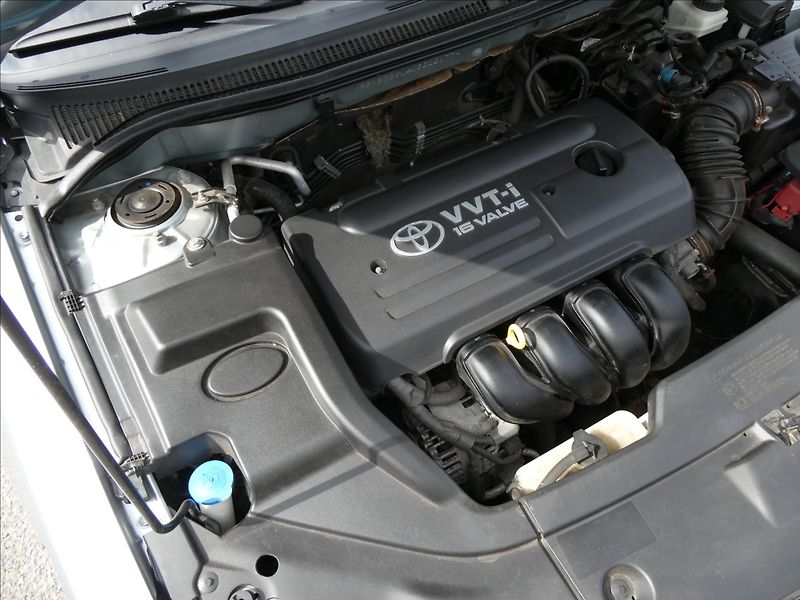 Toyota Avensis 1,8 16V 95kW závěs,digi.klima - fotka 31 z 32