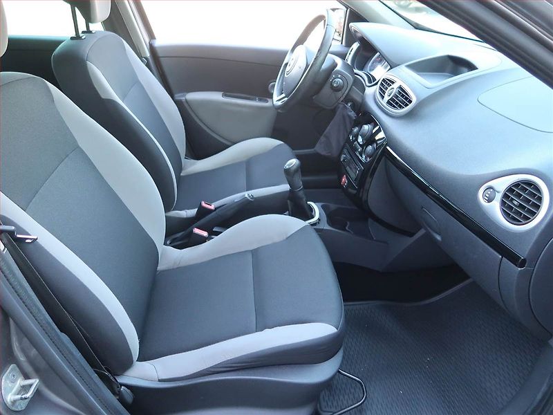 Renault Clio (2011) 1.2 16V , nová STK - fotka 9 z 15