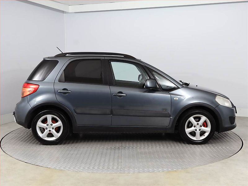 Suzuki SX4 (2009) 1.6 VVT, nová STK, Tažné - fotka 6 z 13
