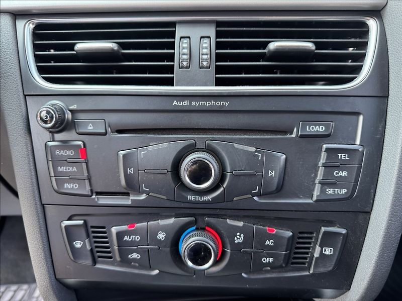 Audi A4 2,0 TDI 105kW AVANT - fotka 34 z 50