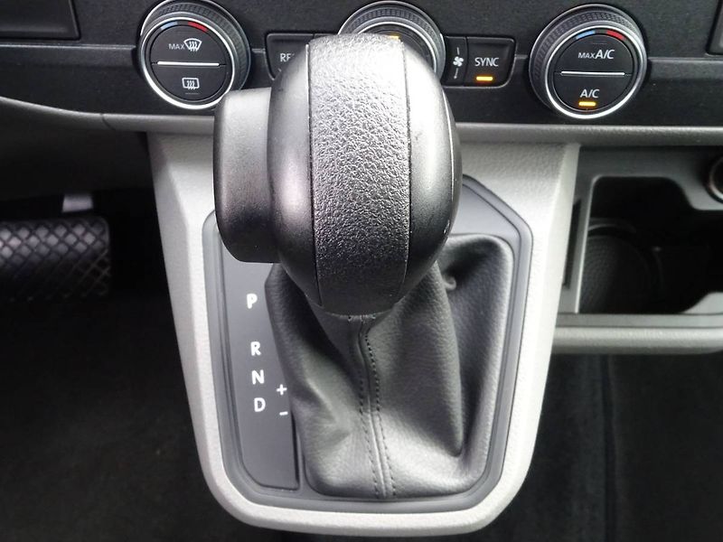 Volkswagen Caravelle (2022) 6.1 CL TDI DR DSG - fotka 25 z 26
