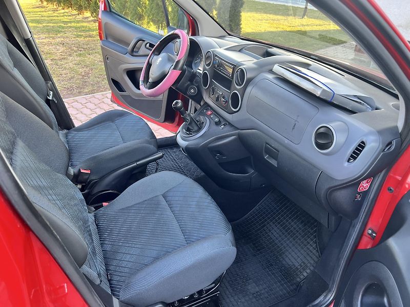 Peugeot Partner Tepee 1.6HDI 55KW,KLIMA,ŠOUPAČKY,TZ - fotka 17 z 35