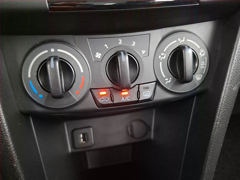 Suzuki Swift (2015) 1.2, Serv.kniha, Tempomat - fotka 15 z 17