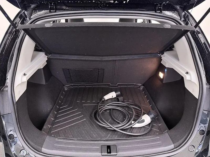 MG ZS EV 105kW Luxury LED 44'000km! - fotka 11 z 13